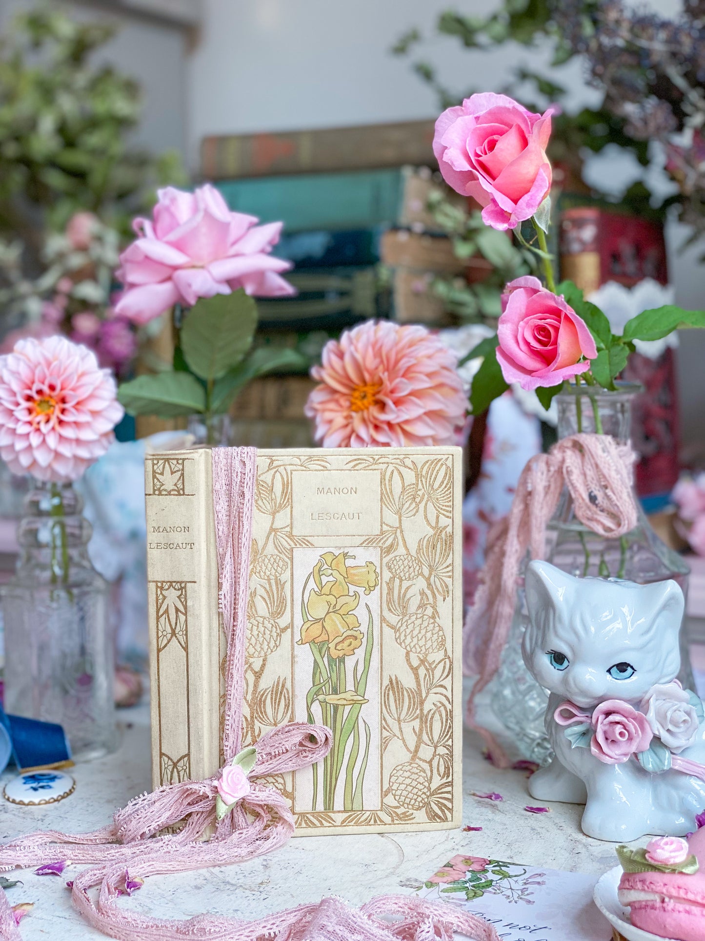 Manon Lescaut with Daffodil Cover
