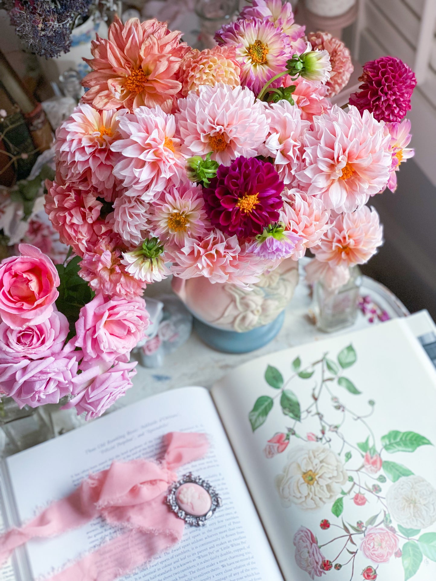 Complete Flower Paintings and Drawings of Graham Stuart Thomas