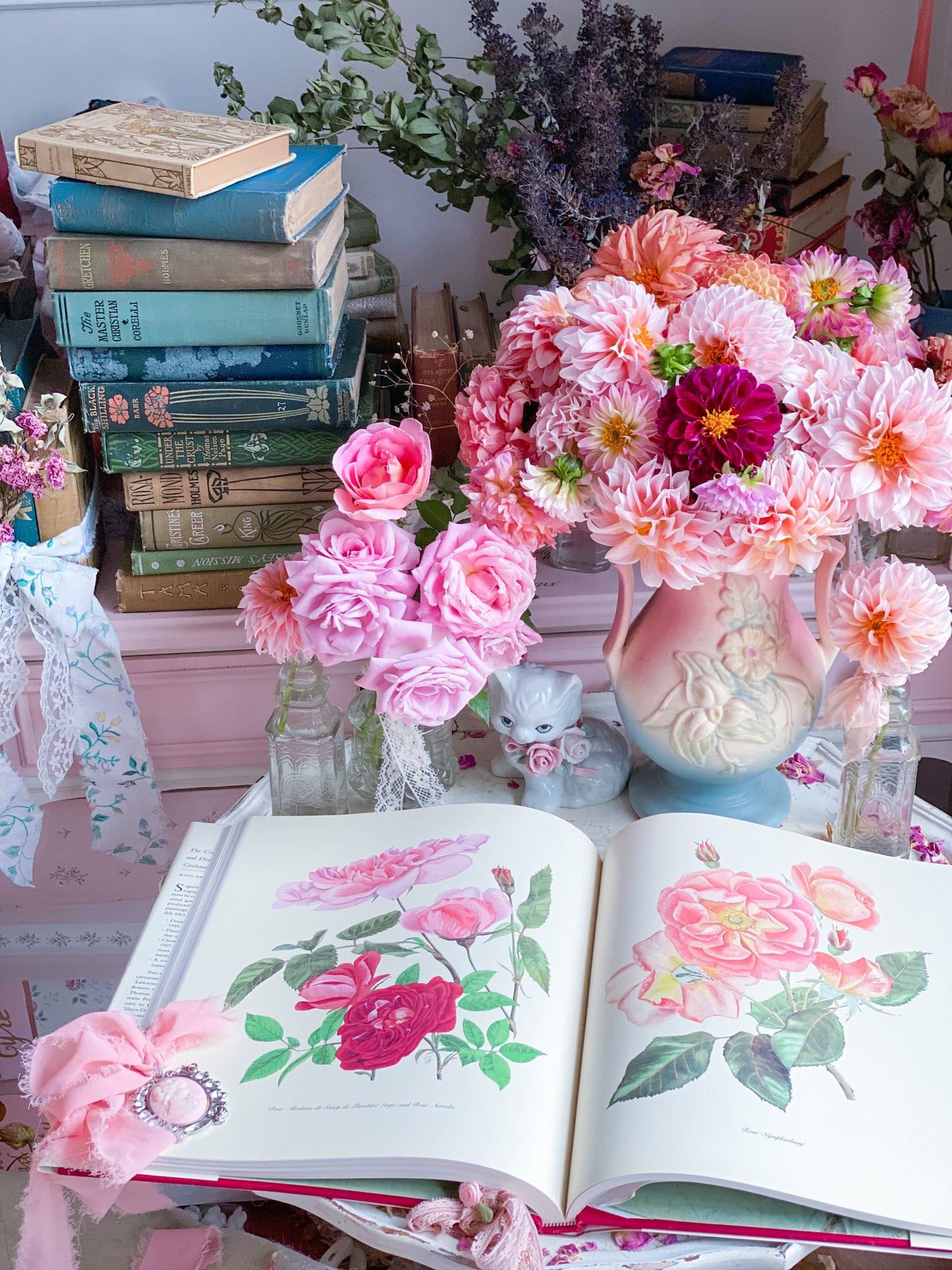 Complete Flower Paintings and Drawings of Graham Stuart Thomas