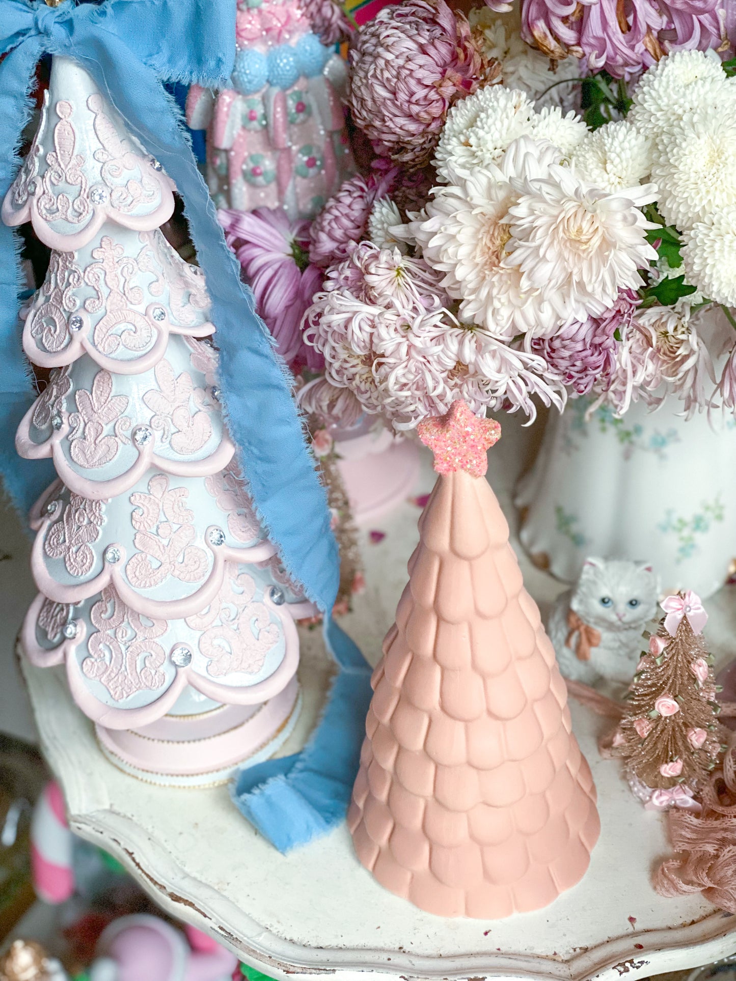 Árbol de iluminación LED Blush Pink a medida con Peach Bellini Glitter Star en la parte superior