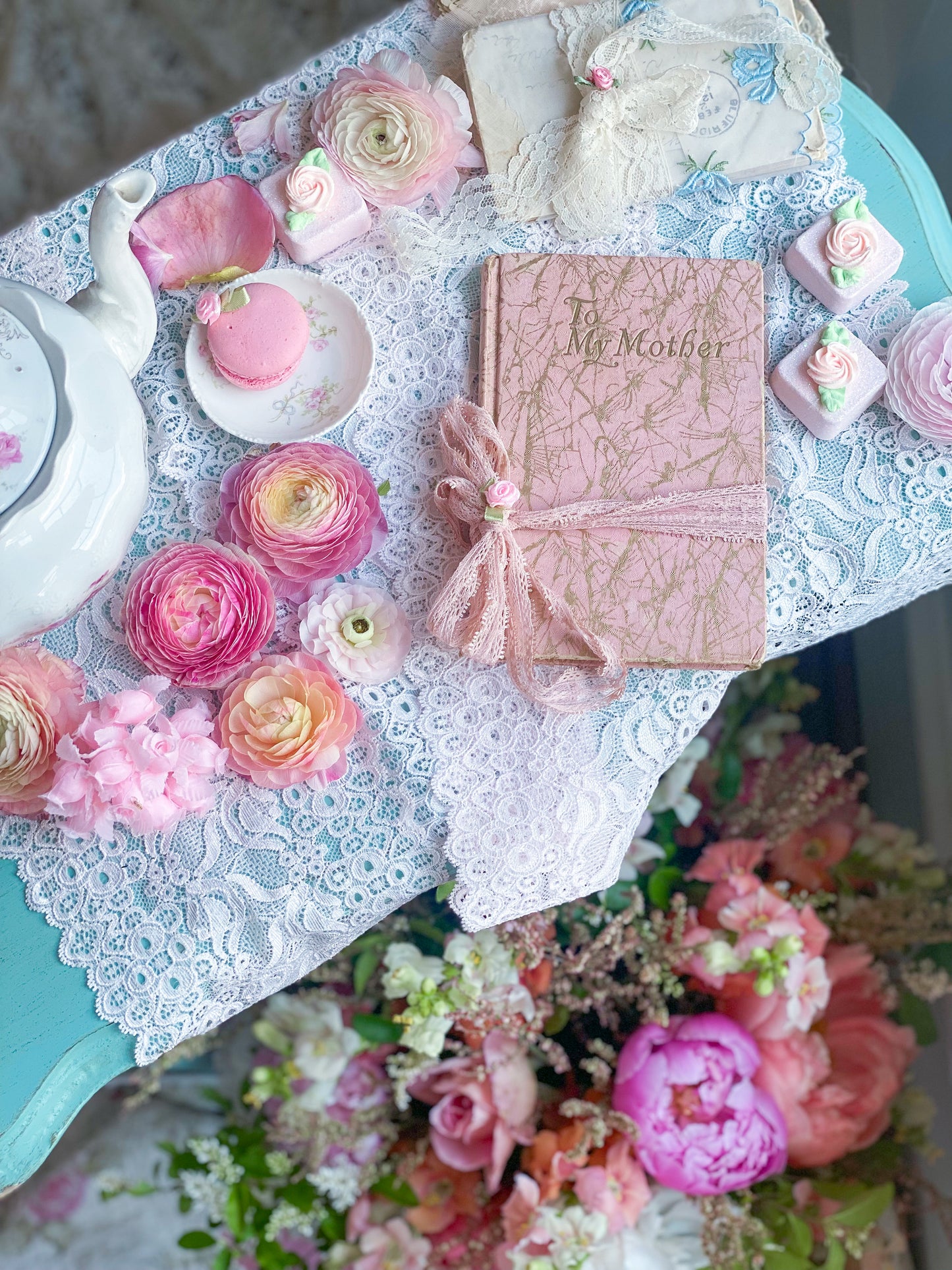 To My Mother - Pink & Gold Mother’s Day Gift Book