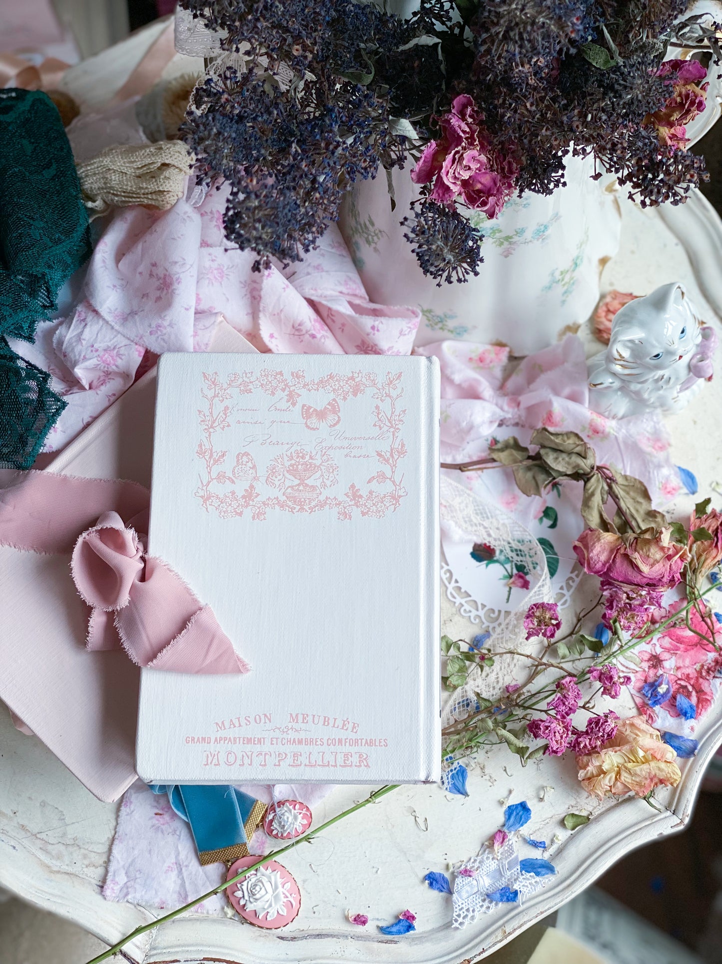 Libro de hechizos de amor pintado a mano a medida