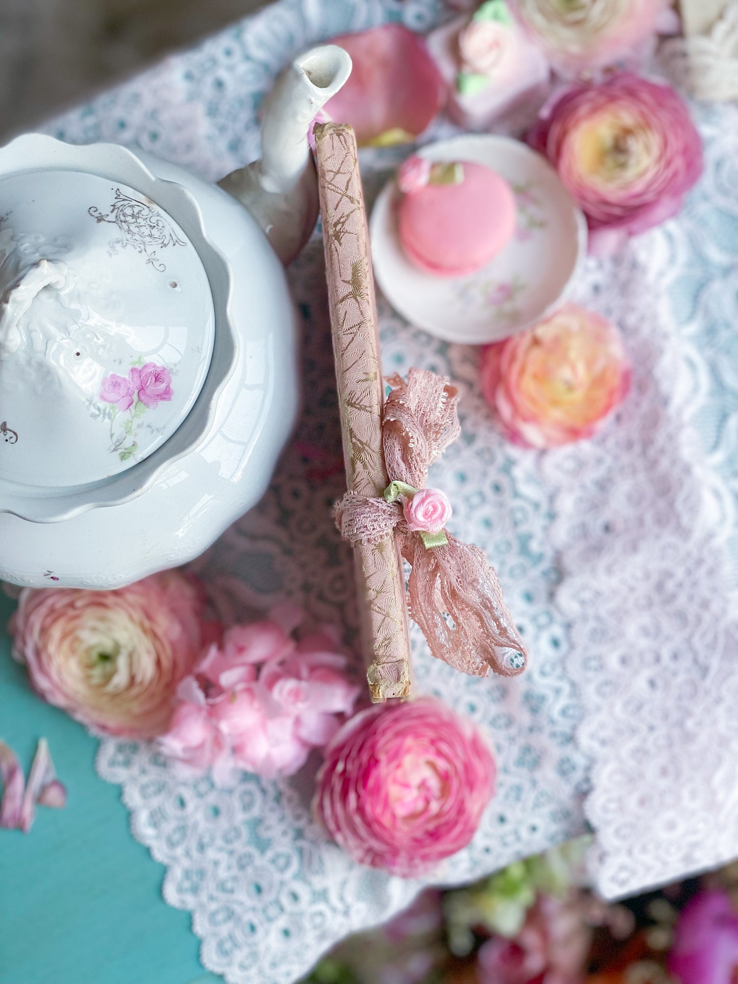 To My Mother - Pink & Gold Mother’s Day Gift Book