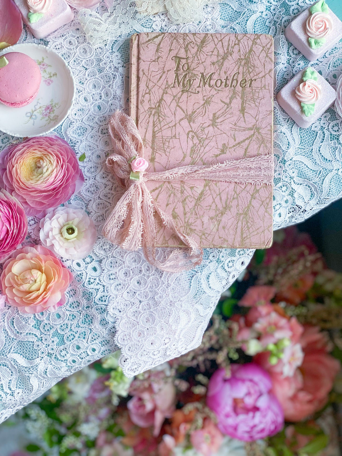 To My Mother - Pink & Gold Mother’s Day Gift Book