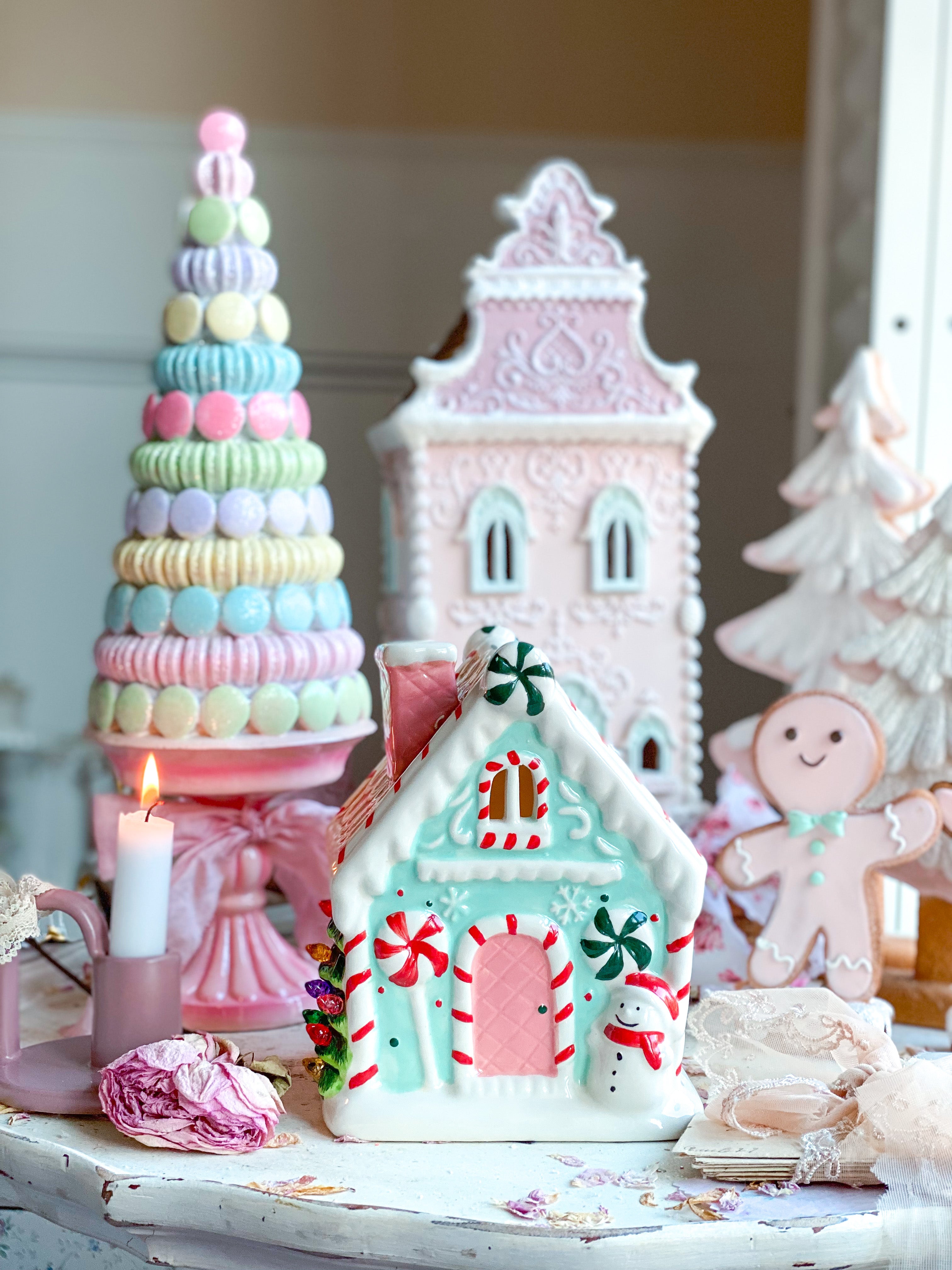 Pastel deals Pink Light up Gingerbread Castle & Gingerbread Castle Cloche