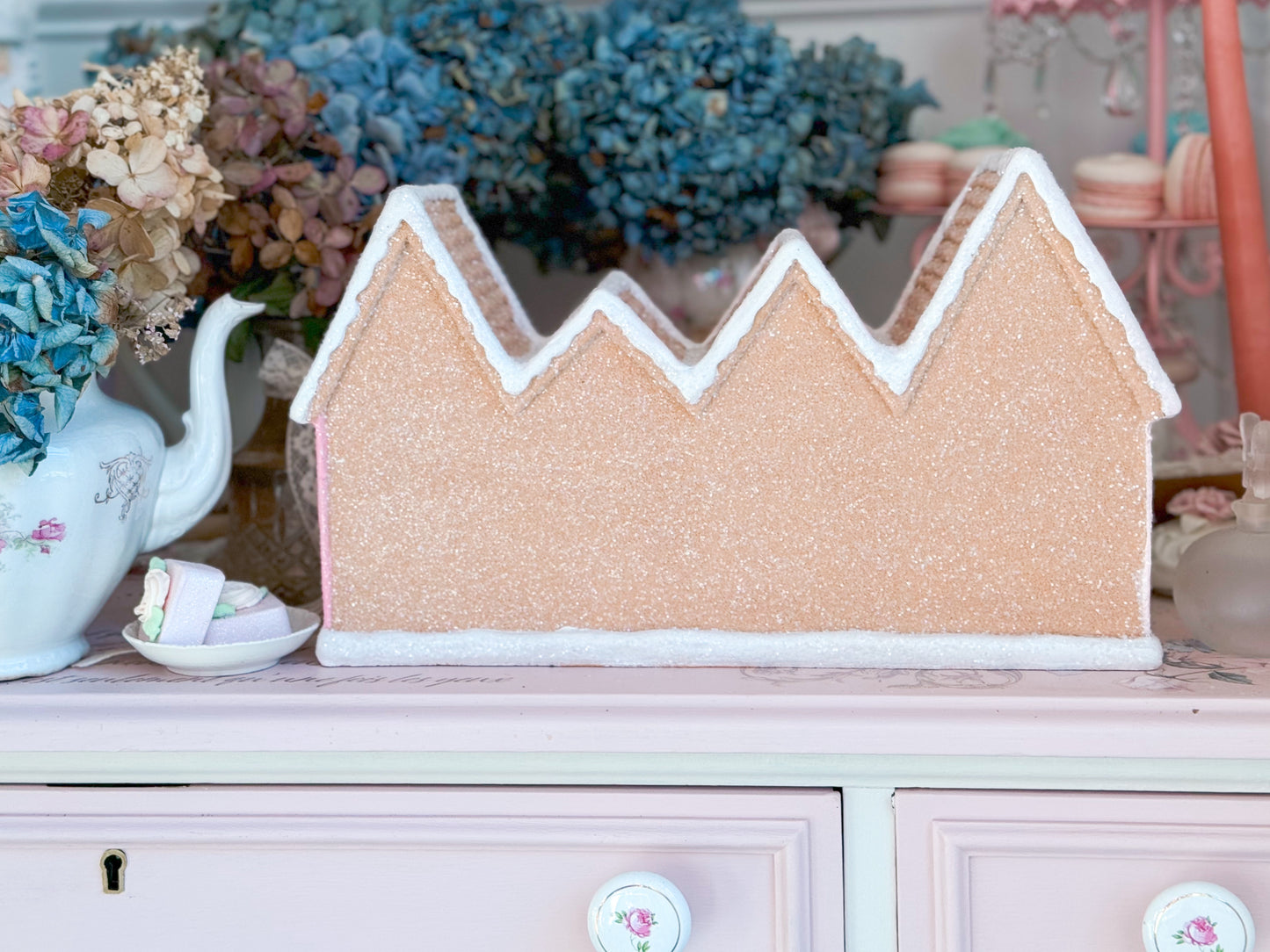 Bespoke Pink Icing Gingerbread House Bundle