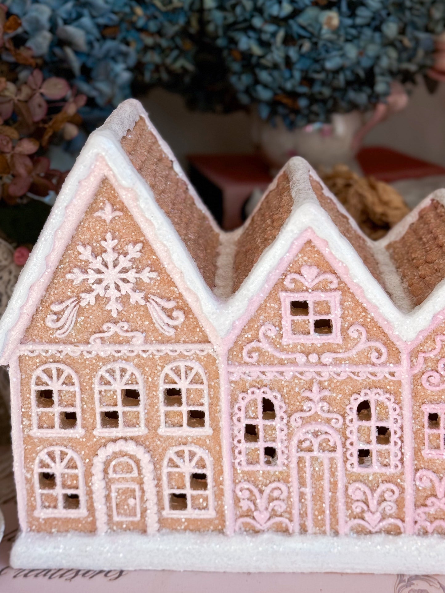 Bespoke Pink Icing Gingerbread House Bundle