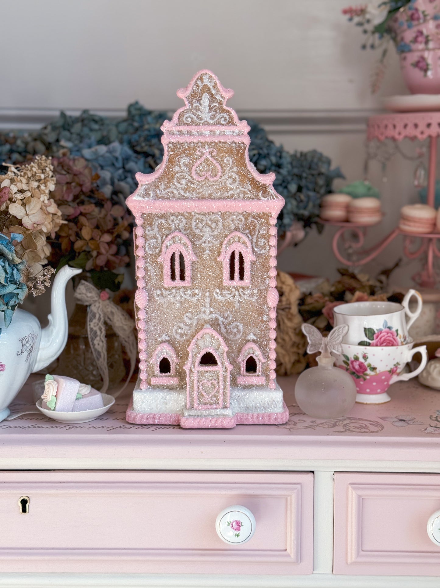 Bespoke Pink Icing Gingerbread House Bundle