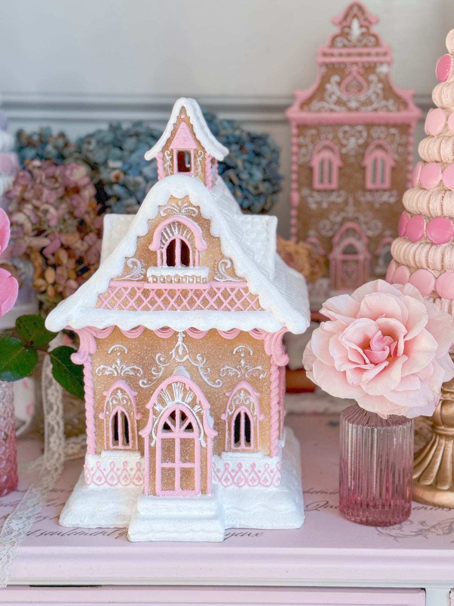 Bespoke Pink Icing Gingerbread House Bundle