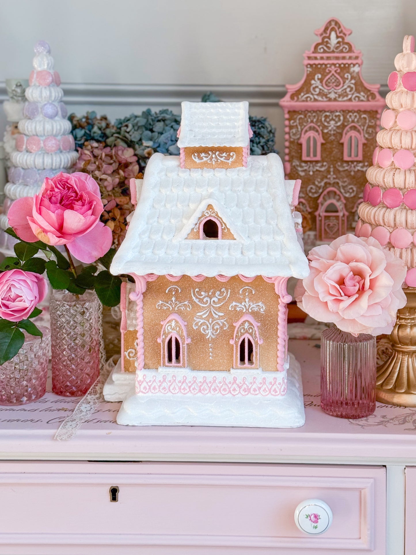 Bespoke Pink Icing Gingerbread House Bundle