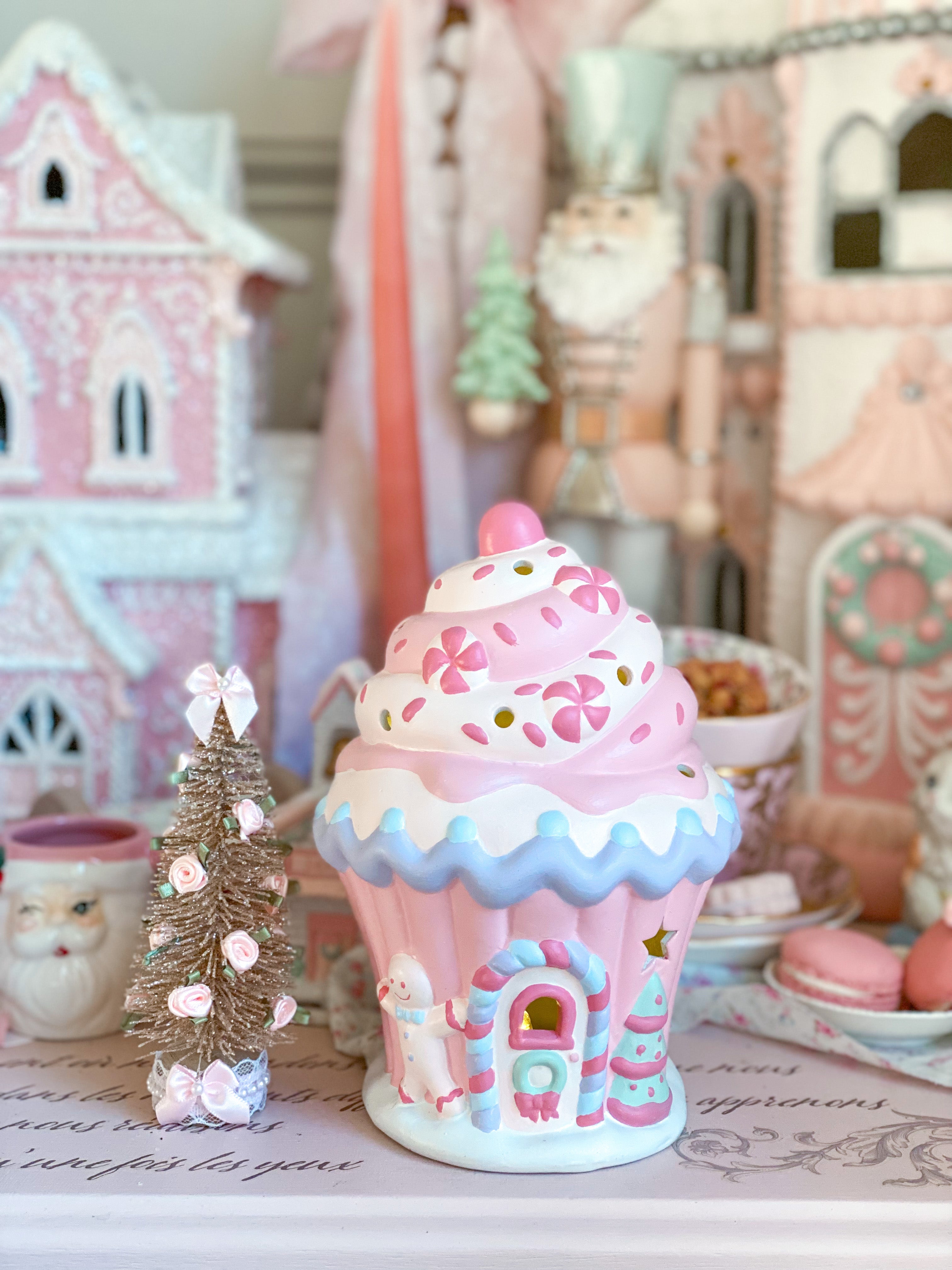 Pink LIGHT online UP Easter gingerbread cupcake house