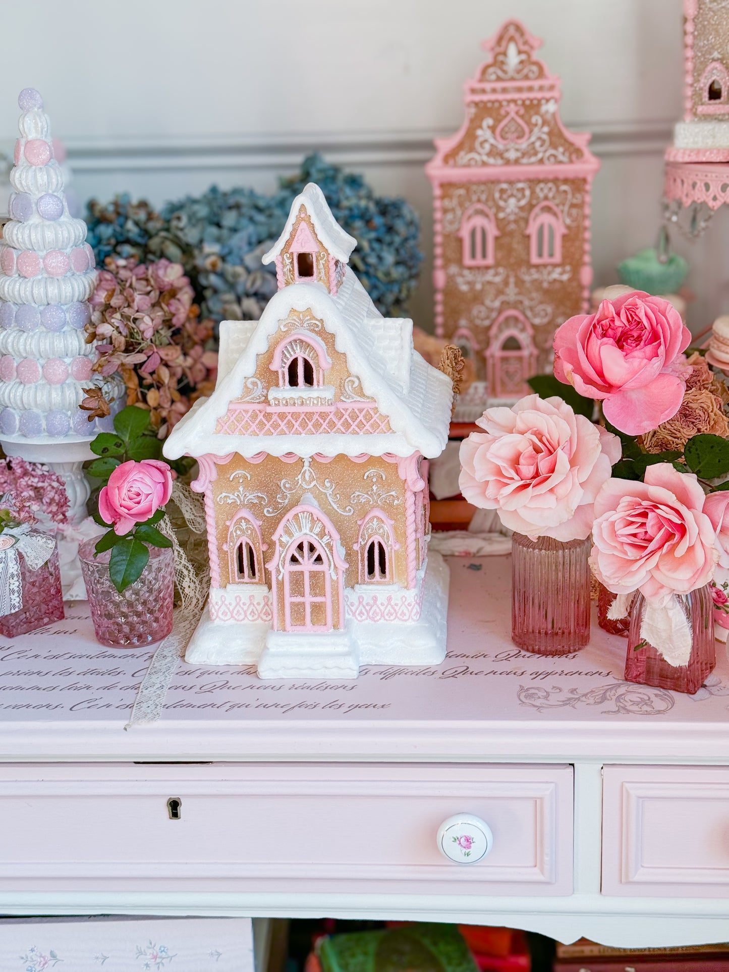 Bespoke Pink Icing Gingerbread House Bundle