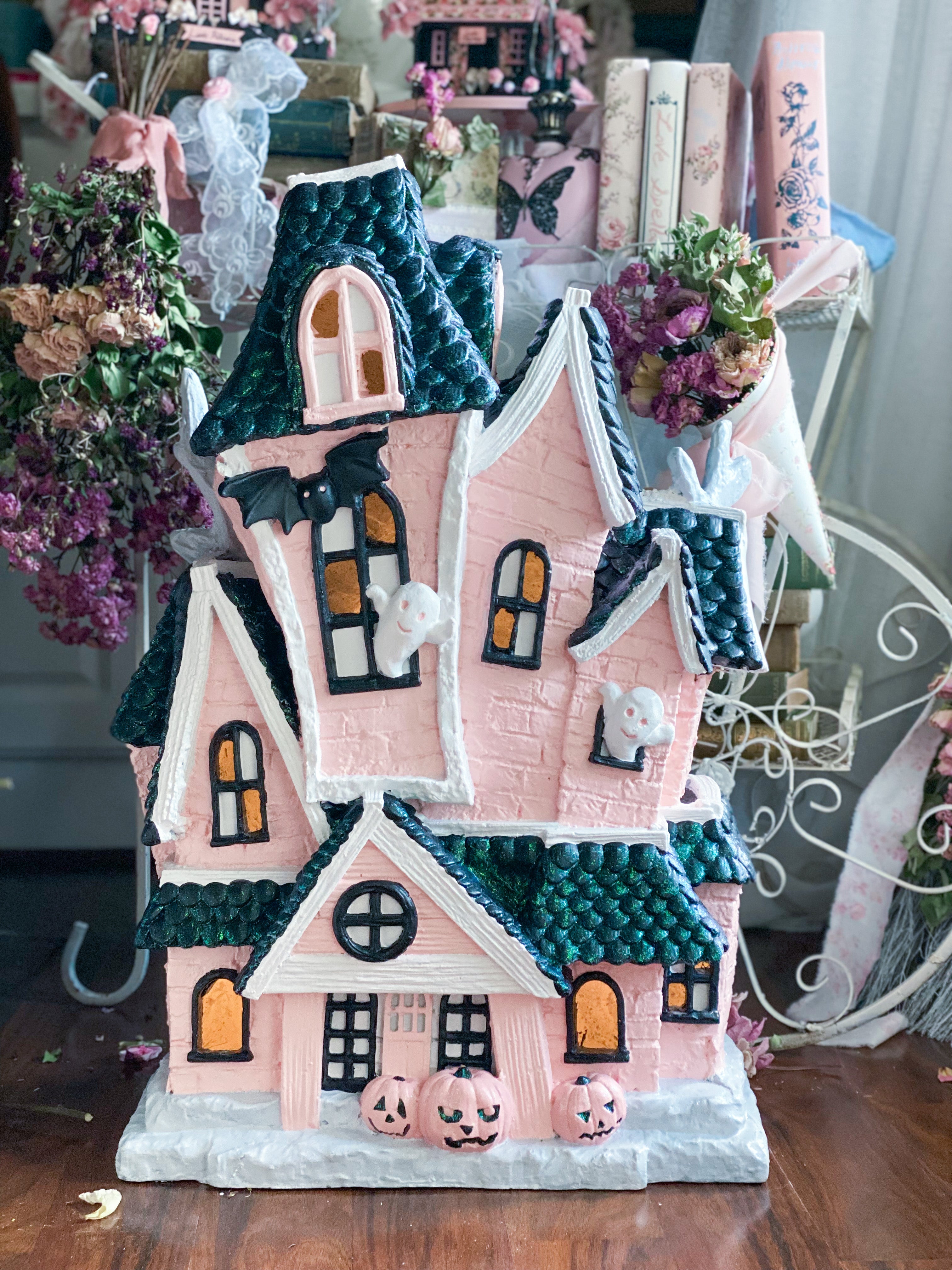 Hallowe'en light up popular Gingerbread Haunted House