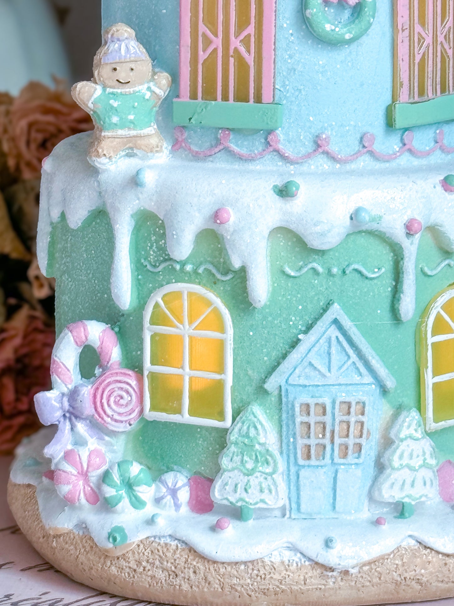 Pastel Pink, Green, Purple & Blue LED Light up Christmas Cake Gingerbread House