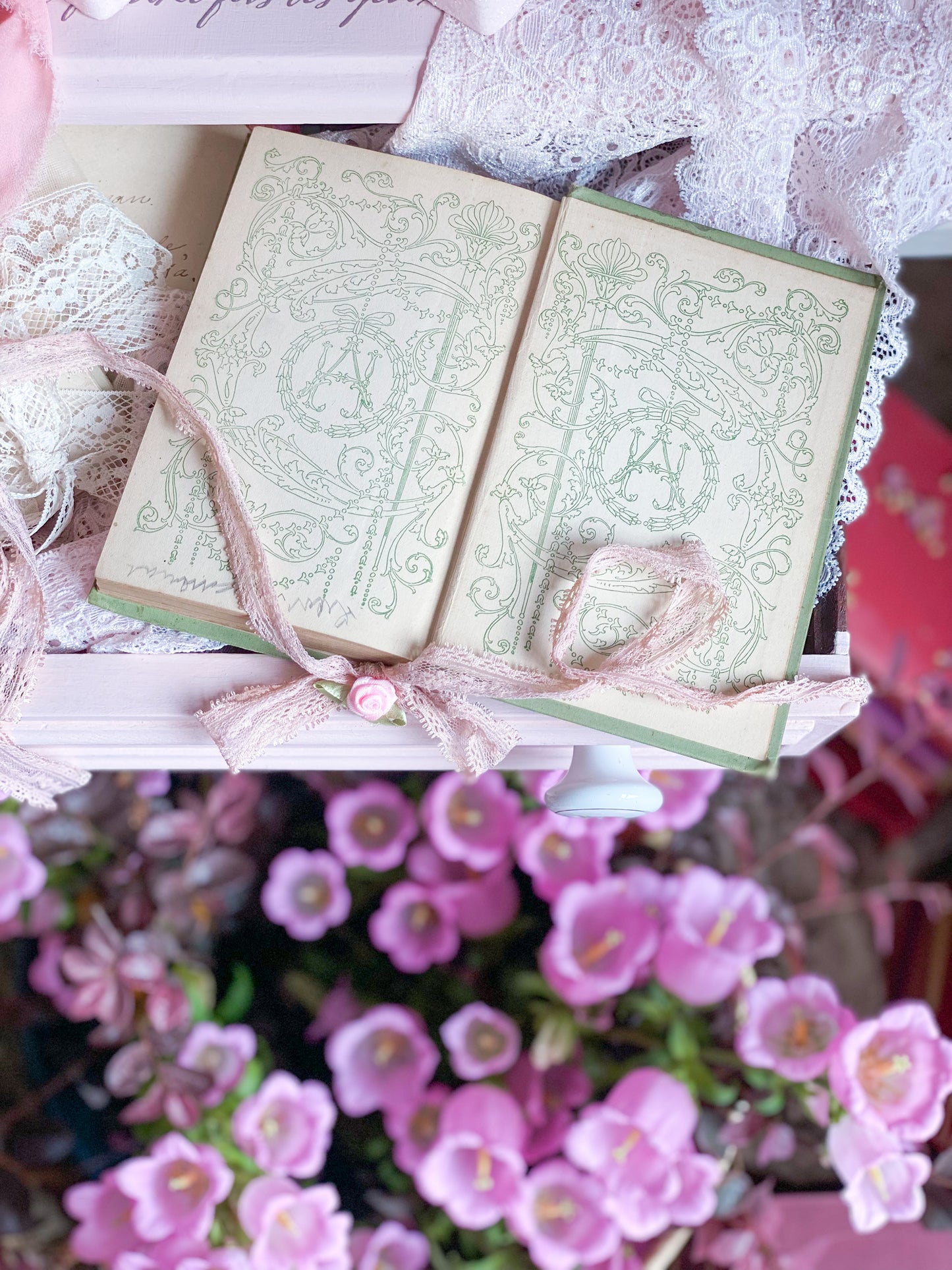 Shakespeare’s Comedy of Errors with Green Floral Cover