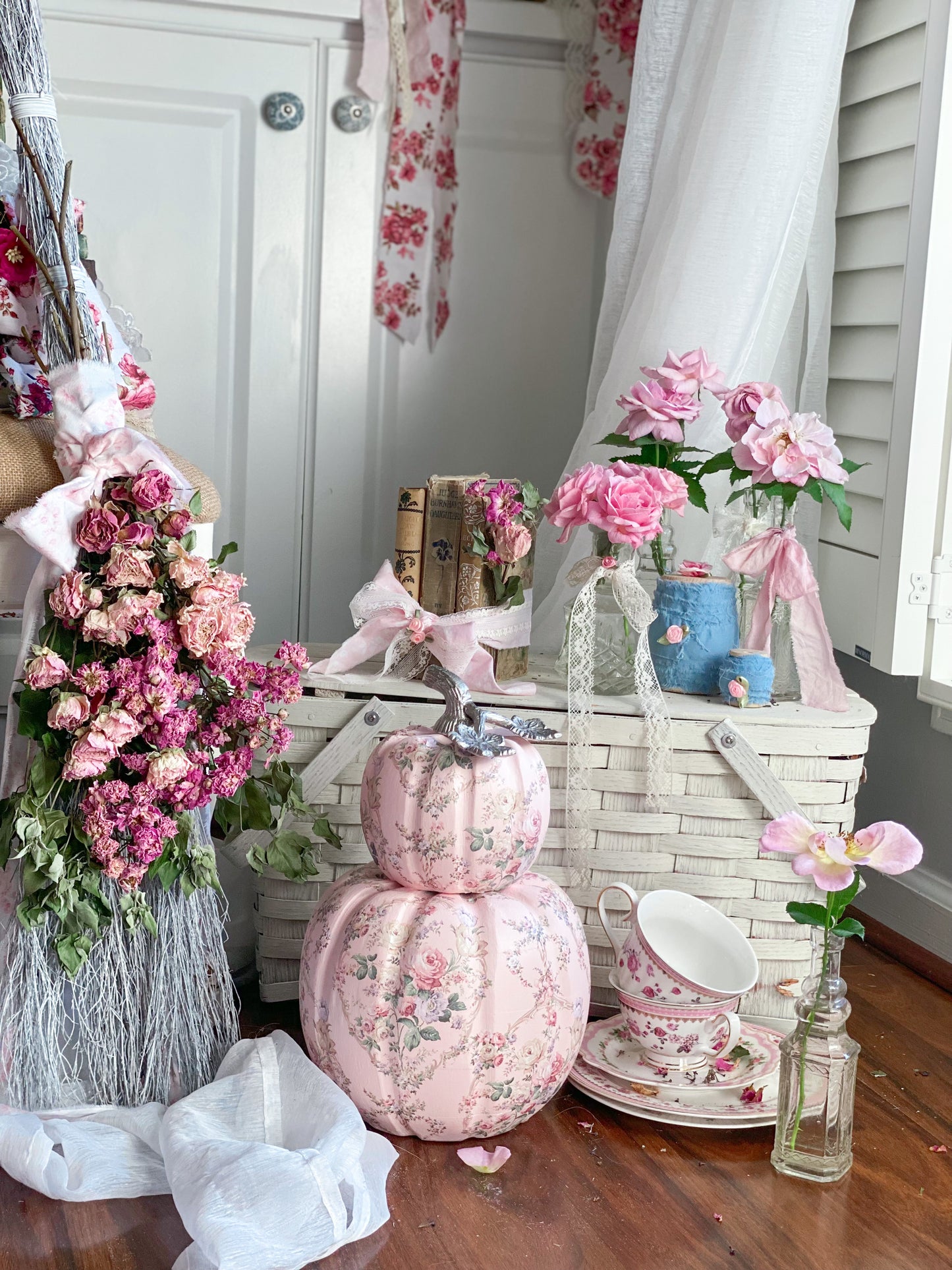 Pink Shabby Chic Double Pumpkin Stack
