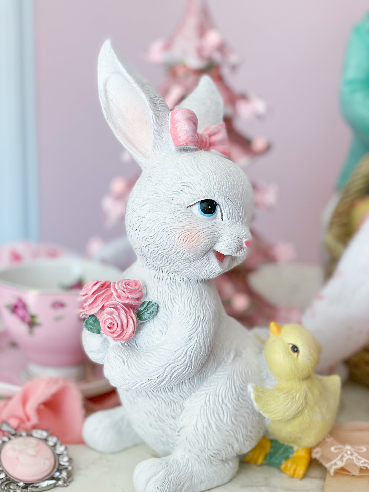 Bunny and chick with pink roses