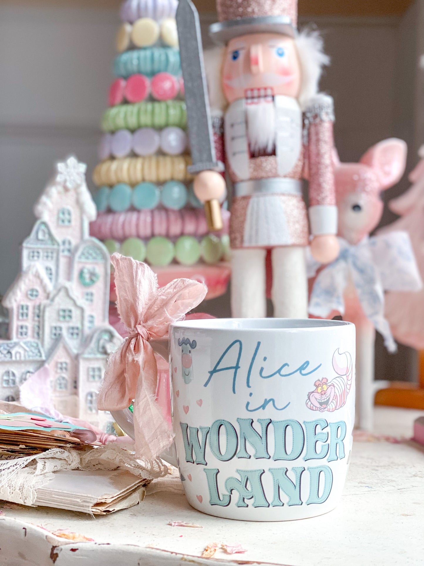 Alice in Wonderland Mug and Cheshire Cat Tea Infuser Set