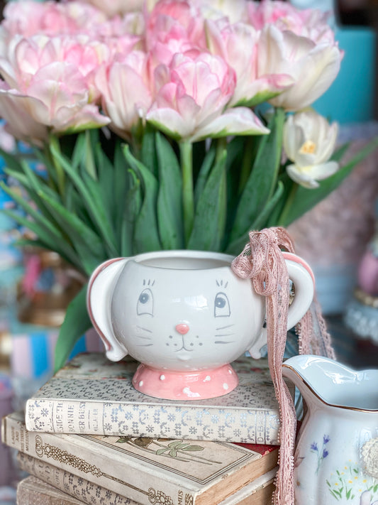 Kleine Pink Bunny Espressotasse von Johanna Parker