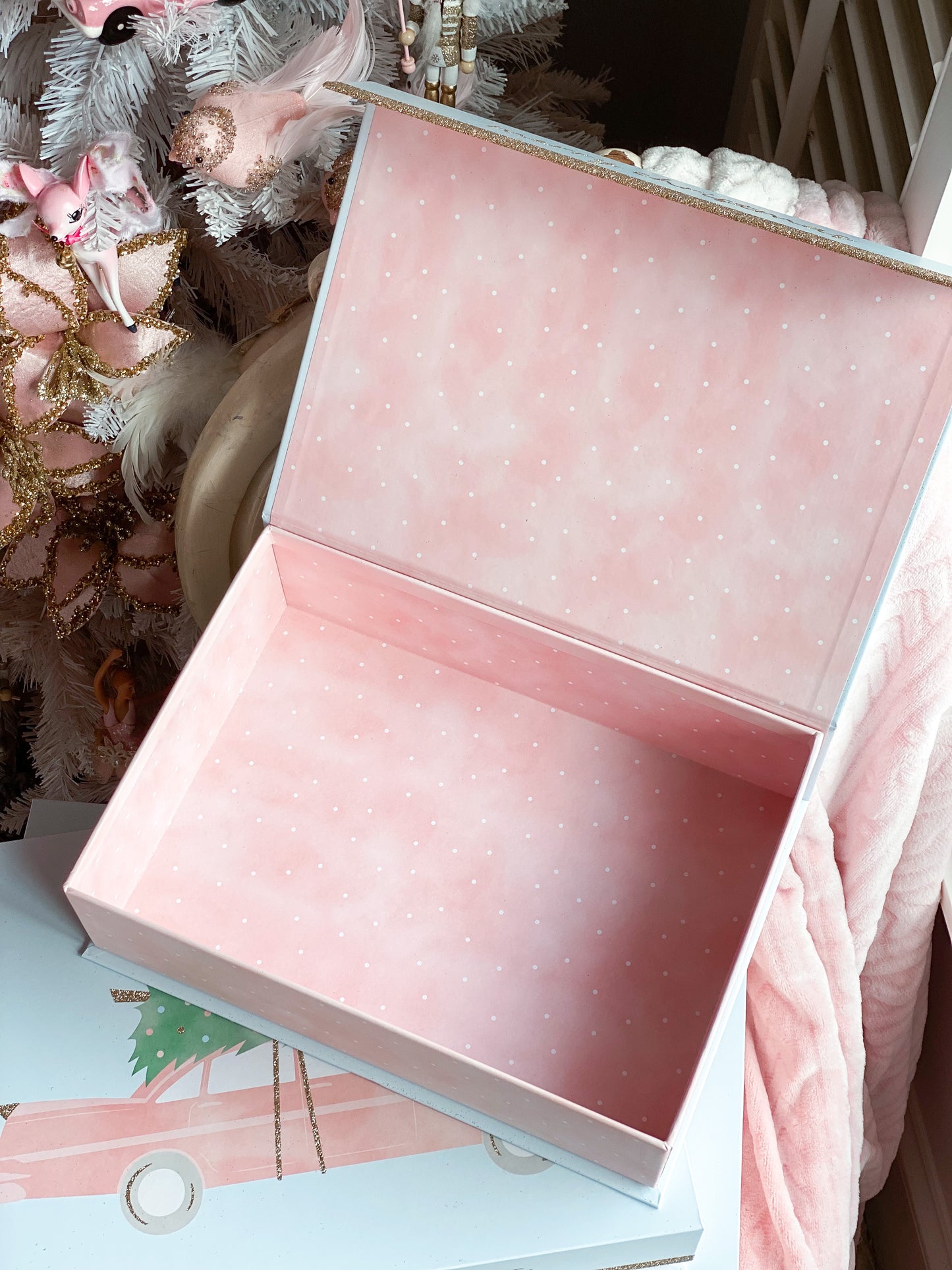 Pink Vintage Car Gift Boxes