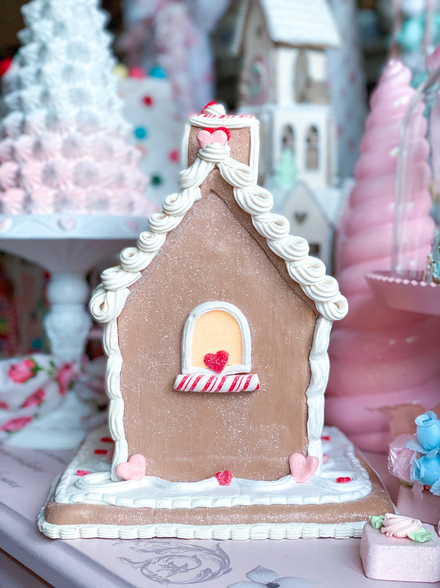 Casa de pan de jengibre de Claydough para el día de San Valentín