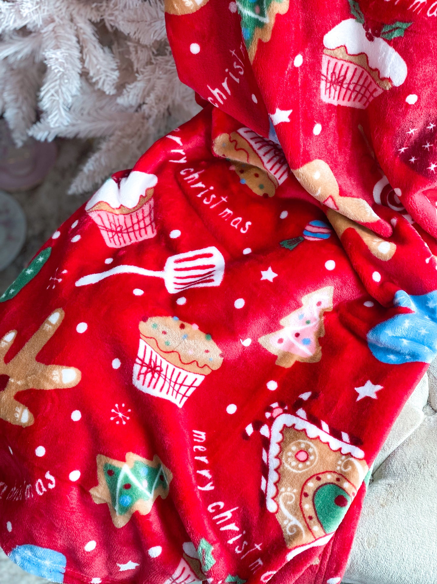 Red and pink gingerbread oversized plush throw blanket