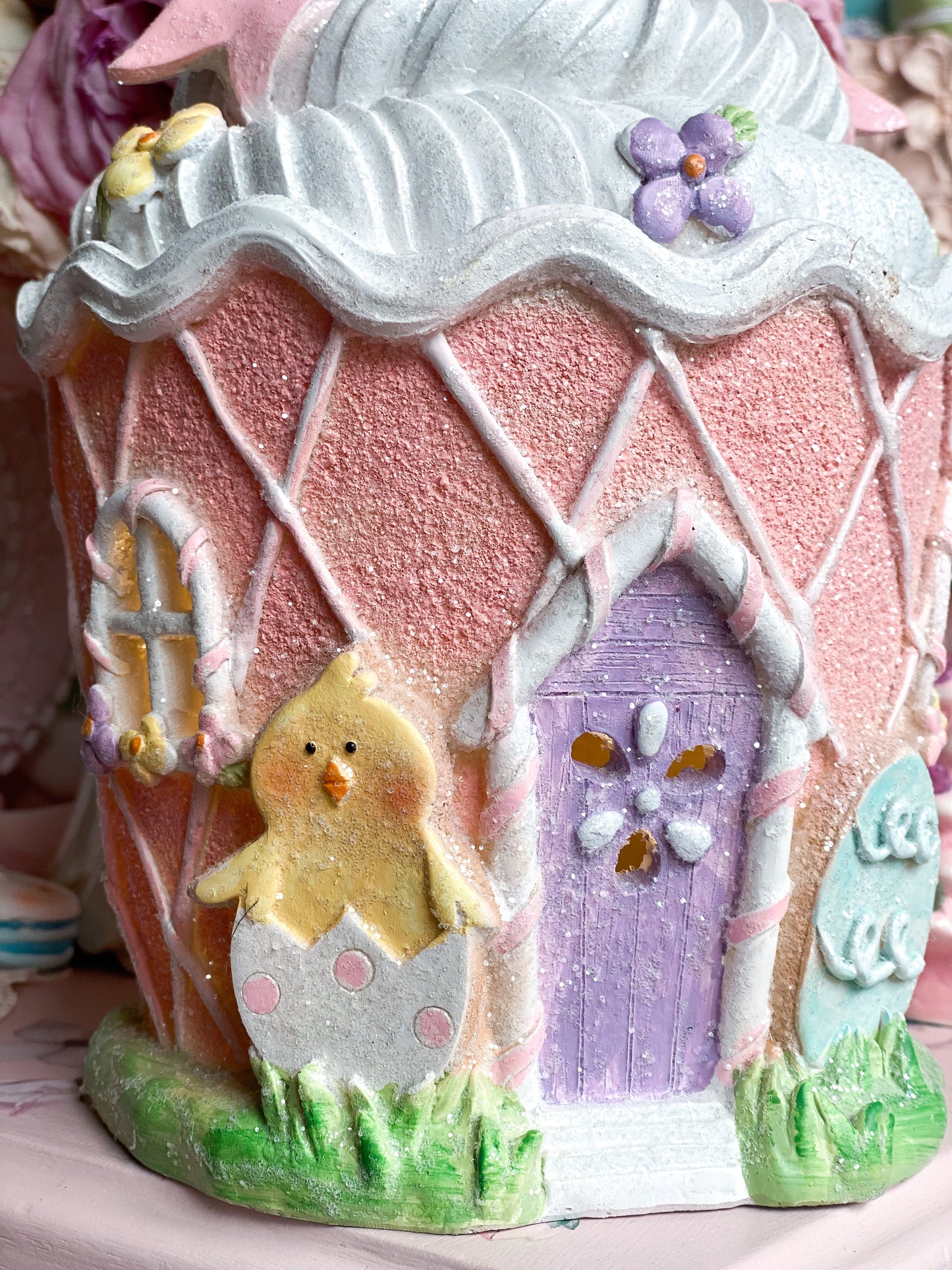 Pastel Pink & Purple LED light up Cupcake Easter House with Chick and Egg