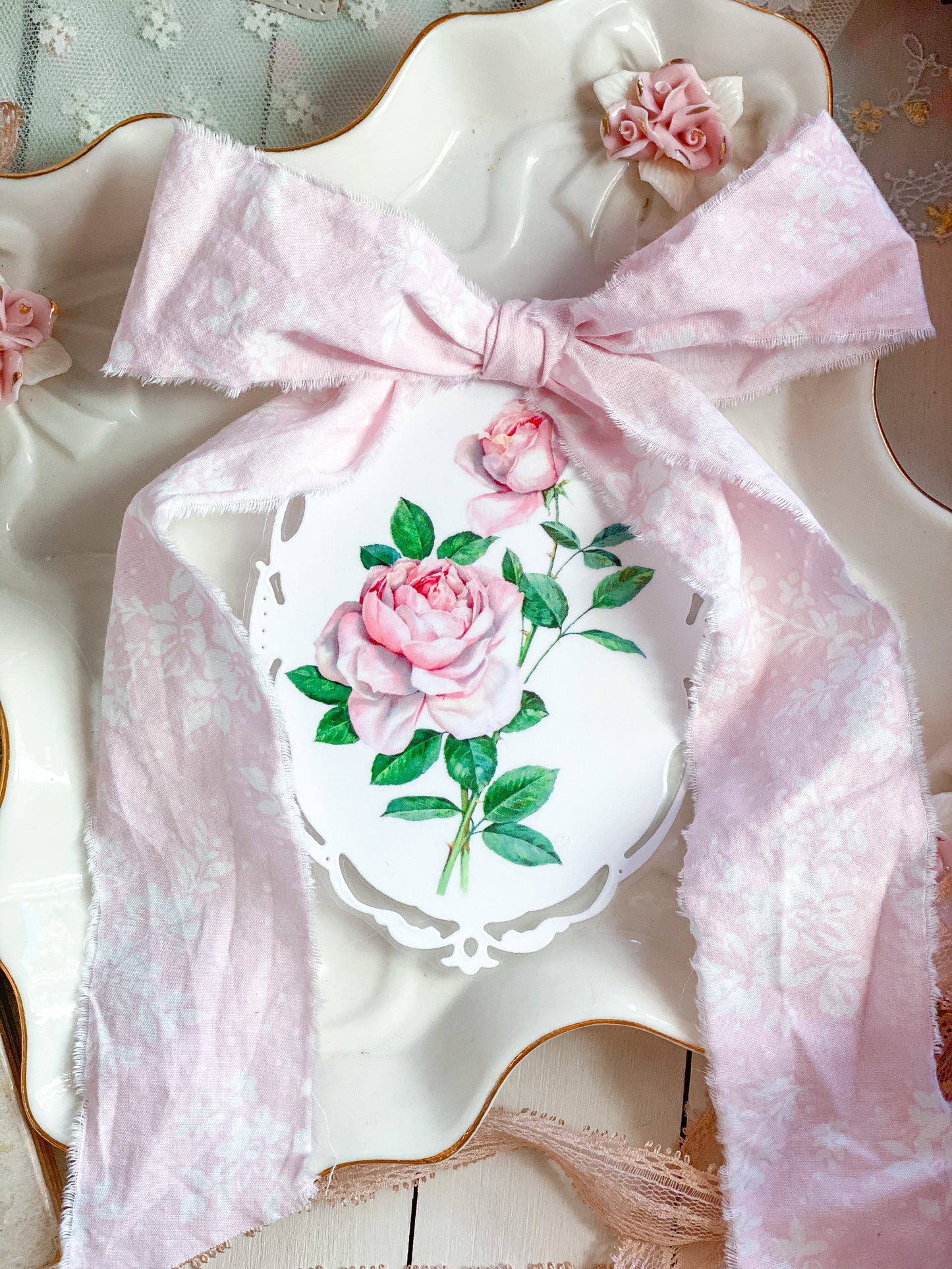 Maßgeschneidertes Shabby-Chic-Lesezeichen mit rosa Rose