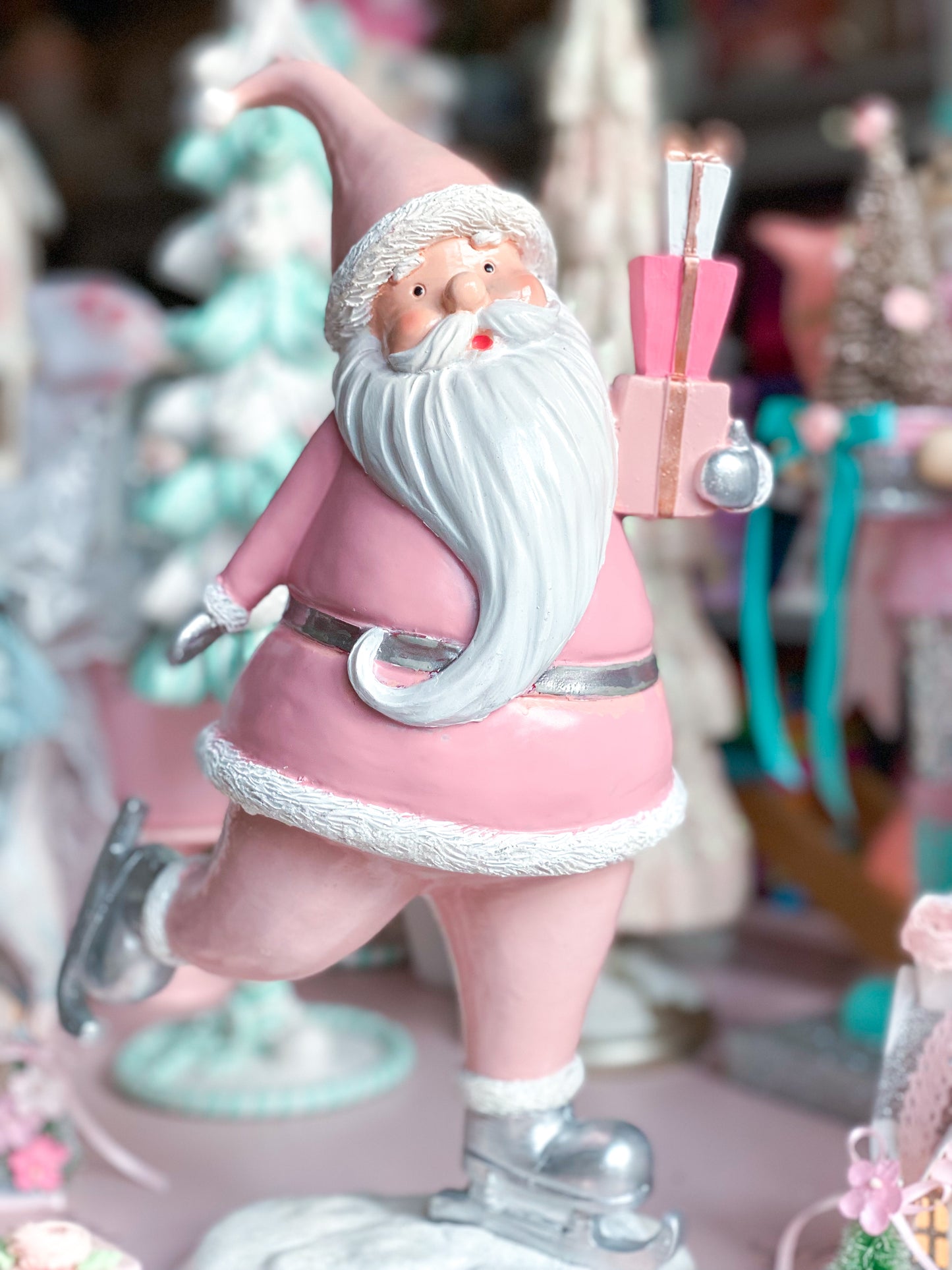 Maßgeschneiderter pastellrosa Eislauf-Weihnachtsmann