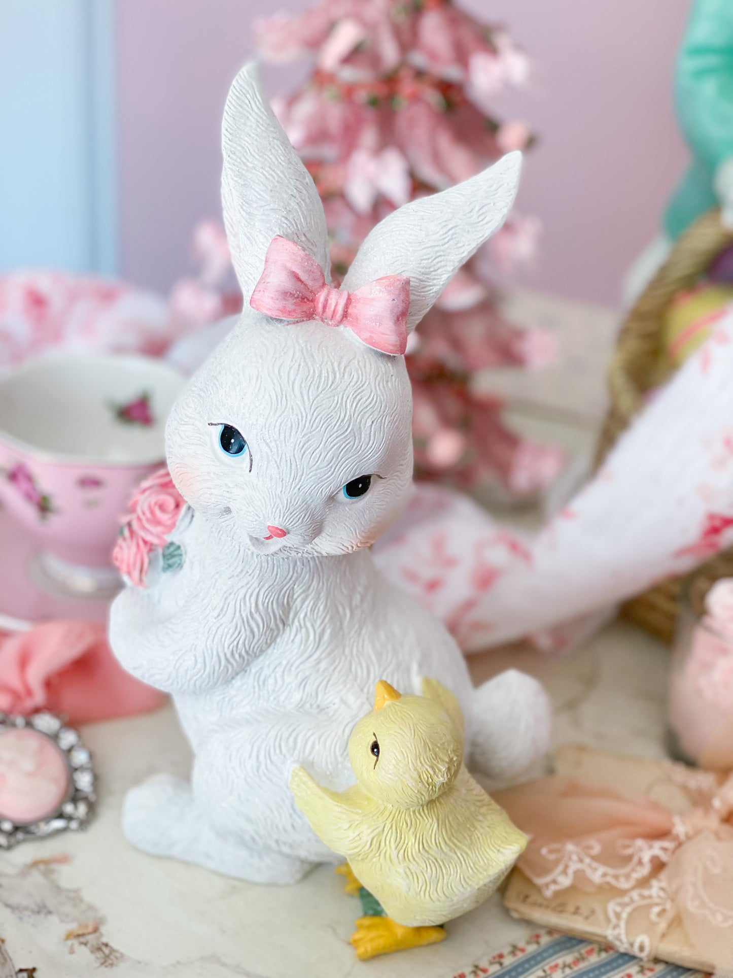Bunny and chick with pink roses