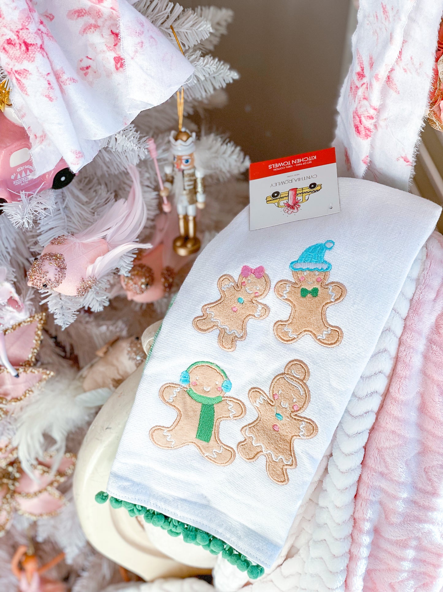 Gingerbread Boy and Girl Set of 2 Tea Towels